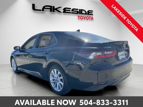 Used 2023 Toyota Camry LE image 4