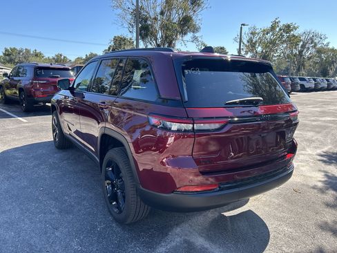 New 2025 Jeep Grand Cherokee Limited image 5