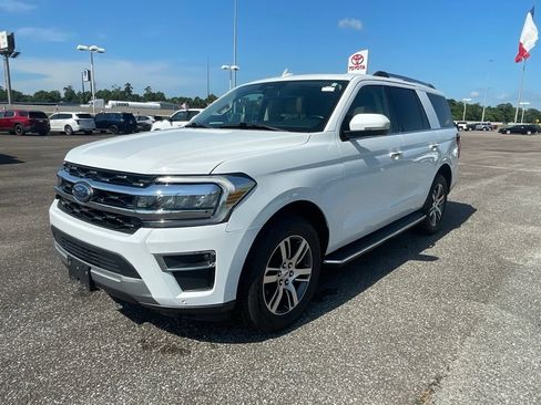 Used 2022 Ford Expedition Limited RWD image 3