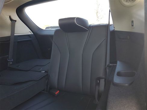 Certified 2023 Acura MDX SH-AWD w/ Advance Package image 17