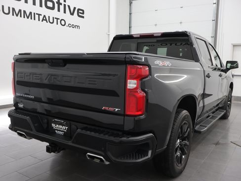 Used 2022 Chevrolet Silverado 1500 RST w/ Convenience Package II AWD/4WD image 4