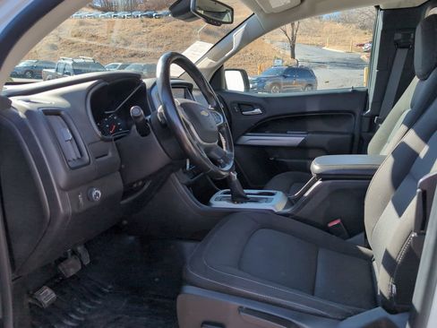 Used 2022 Chevrolet Colorado LT w/ Fleet Safety Package image 10