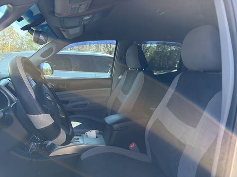 Used 2013 Toyota Tacoma PreRunner w/ SR5 Pkg image 6