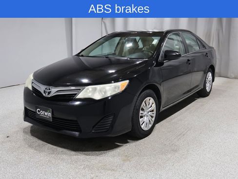 Used 2012 Toyota Camry LE image 6