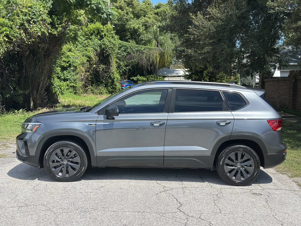 Used 2022 Volkswagen Taos S FWD image 2