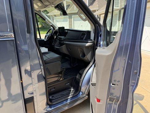 Used 2025 Ford Transit 350 DRW RWD image 21
