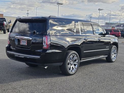 Used 2015 GMC Yukon XL Denali w/ Premium Package image 50