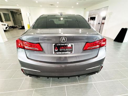 Used 2018 Acura TLX V6 w/ Technology Package FWD image 4