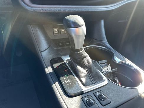 Used 2019 Toyota Highlander XLE image 28