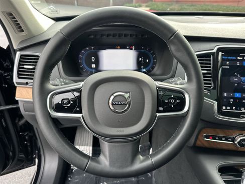 Used 2025 Volvo XC90 B6 Plus w/ Protection Package Premier image 14