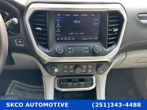 Used 2023 GMC Acadia SLT image 16