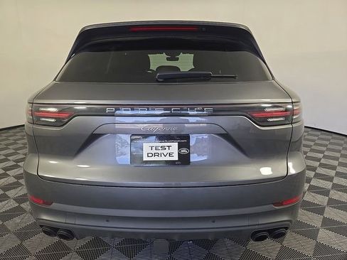 Used 2023 Porsche Cayenne AWD/4WD image 6
