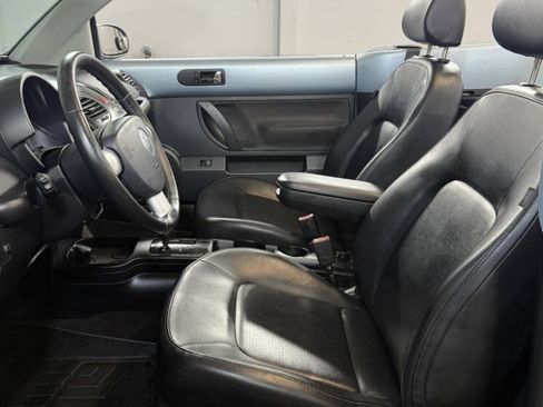 Used 2009 Volkswagen Beetle Convertible FWD image 12