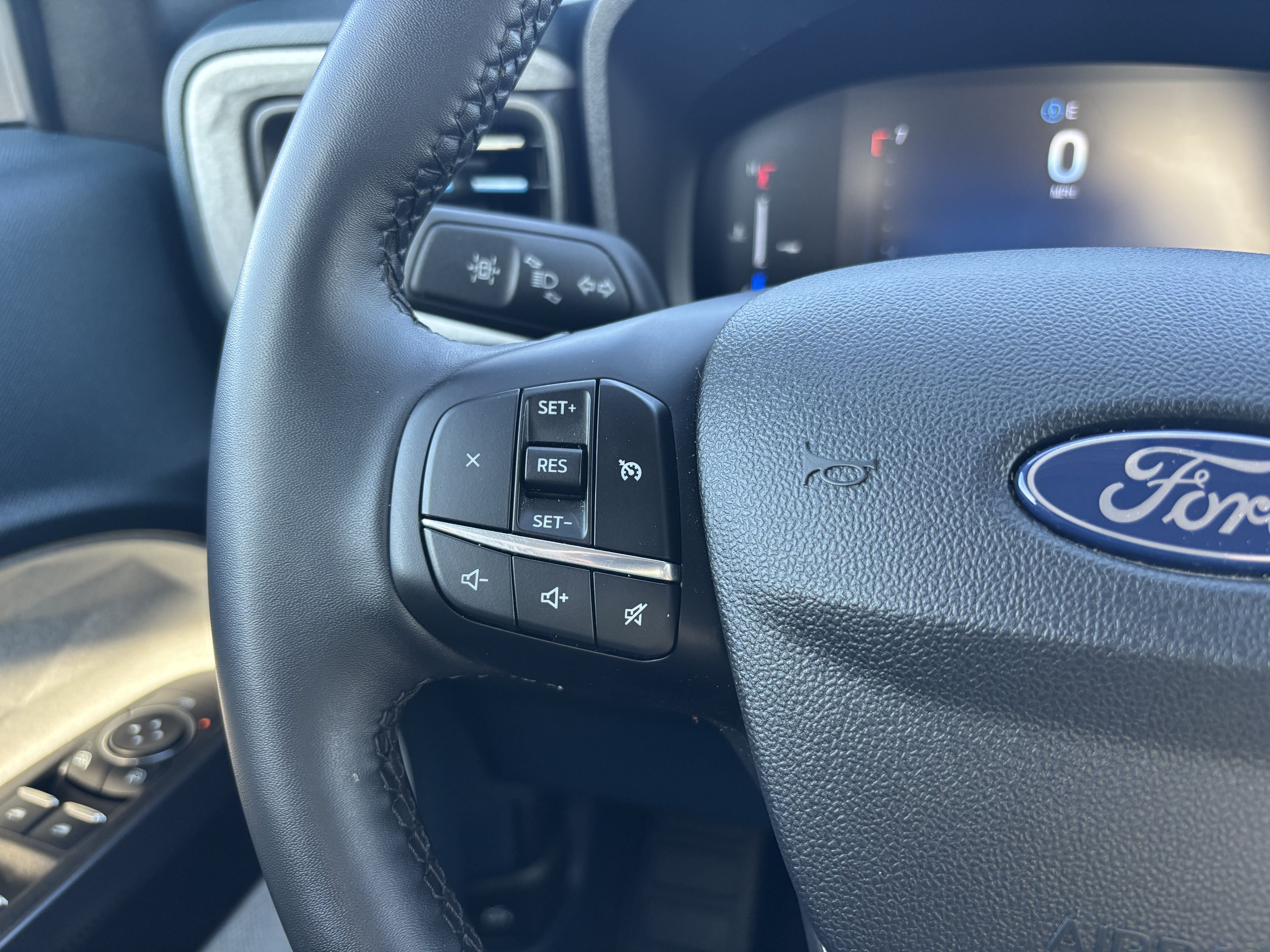 Used 2025 Ford Maverick XLT w/ XLT Luxury Package AWD/4WD image 19