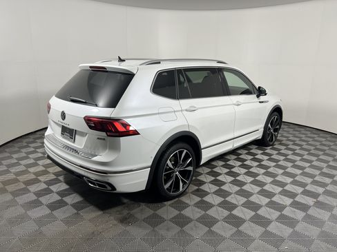 Used 2024 Volkswagen Tiguan SEL R-Line AWD/4WD image 5