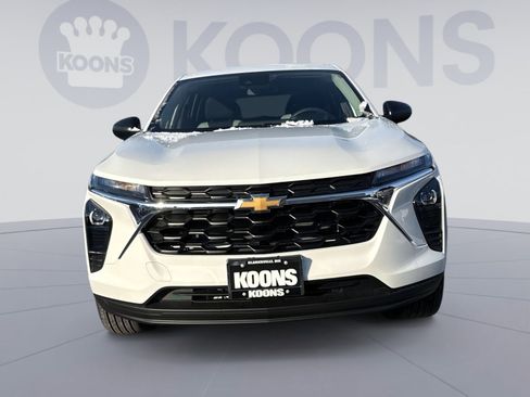 New 2026 Chevrolet Trax LS w/ Driver Confidence Package image 7