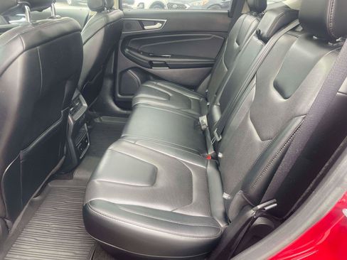 Used 2019 Ford Edge Titanium w/ Equipment Group 301A image 6