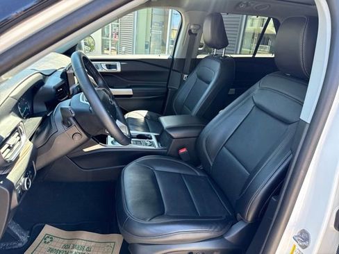 Certified 2023 Ford Explorer Limited w/ Equipment Group 301A AWD/4WD image 16