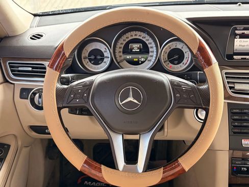 Used 2014 Mercedes-Benz E 350 4MATIC Sedan image 30