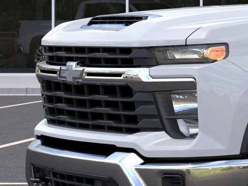 New 2026 Chevrolet Silverado 3500 LT image 13