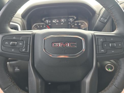 Used 2022 GMC Sierra 1500 AT4 w/ AT4 Premium Package AWD/4WD image 32