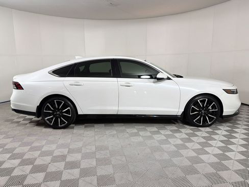 Used 2025 Honda Accord Touring image 8