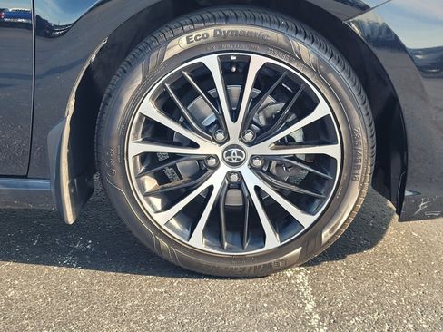 Used 2020 Toyota Camry SE w/ Audio Package FWD image 10