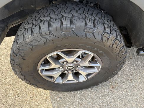 Used 2023 Ford Bronco Badlands AWD/4WD image 9