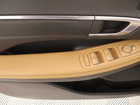 Used 2022 Hyundai Sonata Limited w/ Preferred Accessory Package FWD image 15