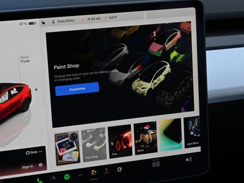 Used 2025 Tesla Model Y Long Range image 21