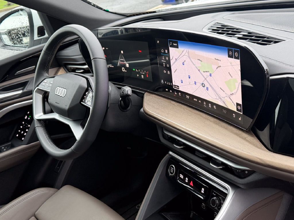 Certified 2025 Audi Q5 Premium Plus w/ Premium Plus AWD/4WD image 13