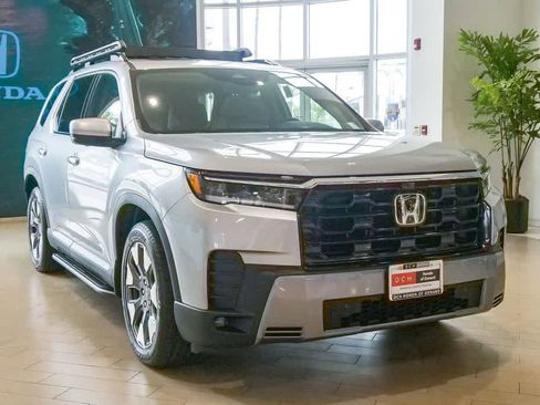 New 2026 Honda Pilot Elite image 3