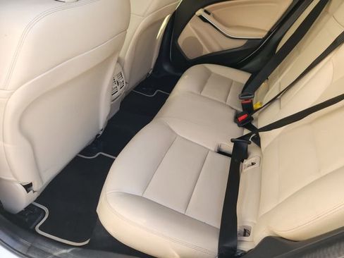 Used 2020 Mercedes-Benz GLA 250 4MATIC image 30