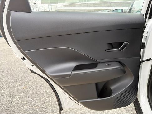 New 2026 Hyundai Kona SE image 21