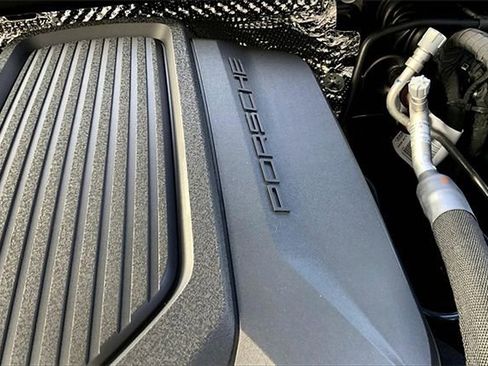 Certified 2026 Porsche Macan AWD/4WD image 40
