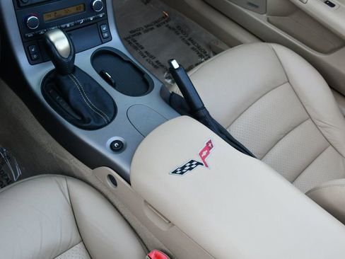 Used 2006 Chevrolet Corvette w/ Z51 Performance Package w/ Preferred Equipment Group image 57