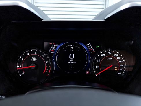 Used 2020 Chevrolet Camaro SS RWD image 30