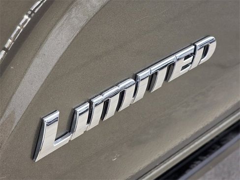 Used 2024 Toyota Tacoma Limited image 7