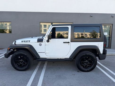 Used 2015 Jeep Wrangler Sport AWD/4WD image 6