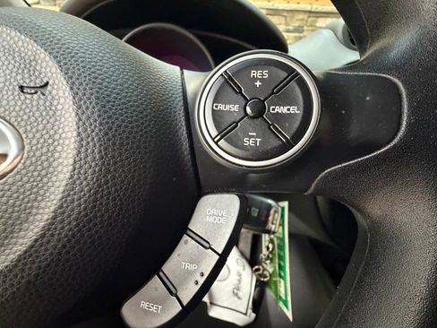 Used 2018 Kia Soul + FWD image 21