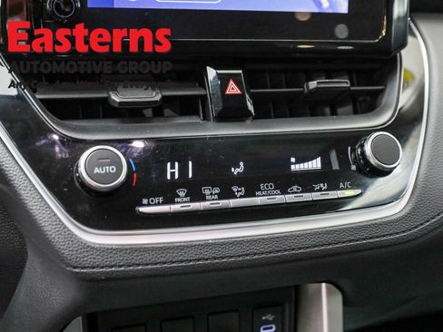 Used 2023 Toyota Corolla Cross LE image 19