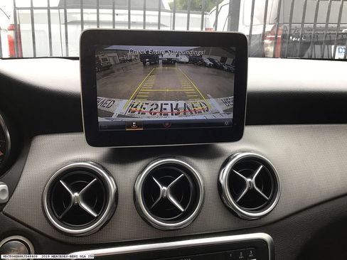 Used 2019 Mercedes-Benz GLA 250 image 15