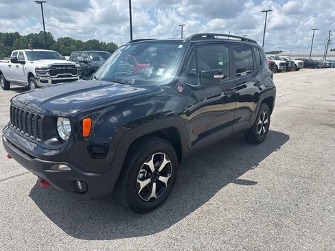 Used 2022 Jeep Renegade Trailhawk w/ Trailer Tow Group AWD/4WD image 4