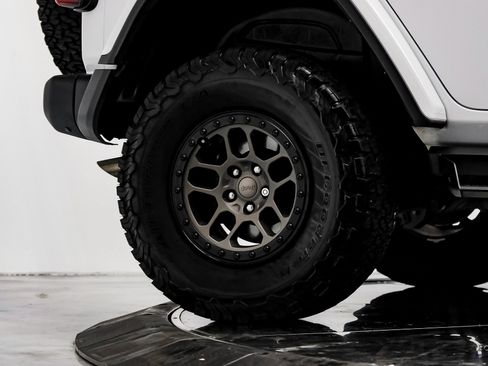 Used 2022 Jeep Wrangler Unlimited Rubicon w/ Xtreme Recon 35" Tire Package image 92