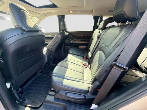 Used 2023 INFINITI QX60 Sensory w/ Cargo Package AWD/4WD image 22