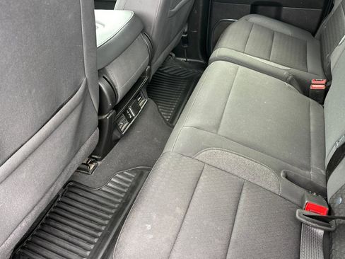 Used 2024 Chevrolet Silverado 1500 LT image 15