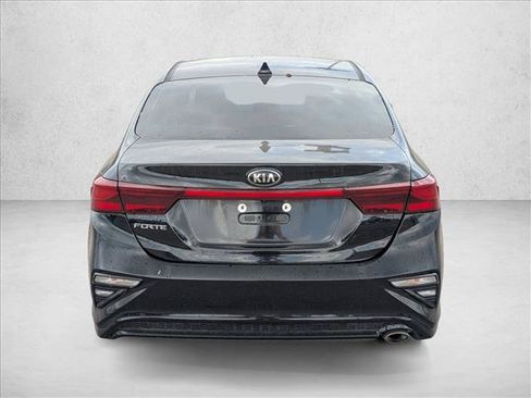 Used 2021 Kia Forte LXS FWD image 6