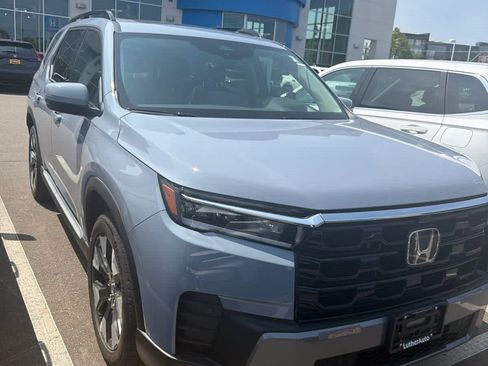 Used 2026 Honda Pilot Elite image 6