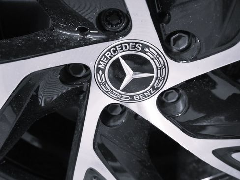 Certified 2024 Mercedes-Benz GLC 300 4MATIC image 8