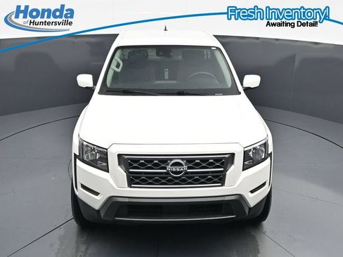 Used 2024 Nissan Frontier SV RWD image 18